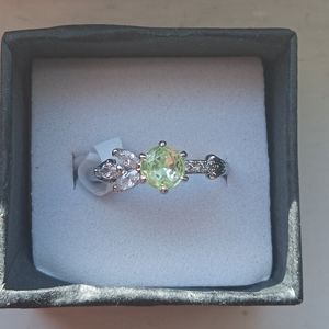 Gorgeous Light Green Amethyst Ring (Size 7)
